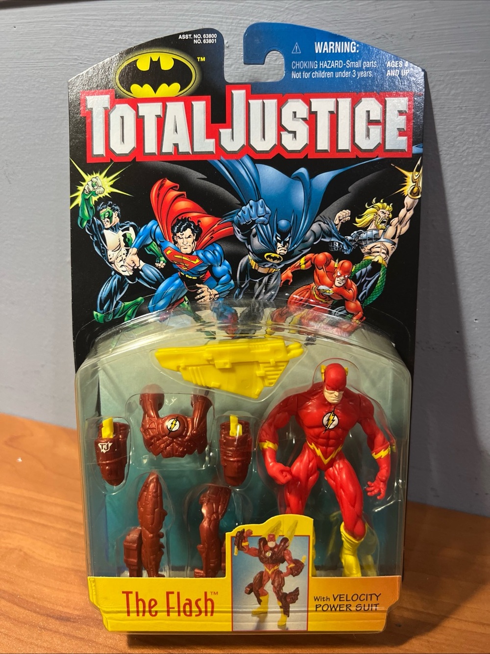 TOTAL JUSTICE 1996 THE FLASH WITH VOLOCITY POWER SUIT NIB
